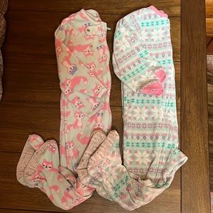 🔥5/$20 Carters 2T fleece sleepers